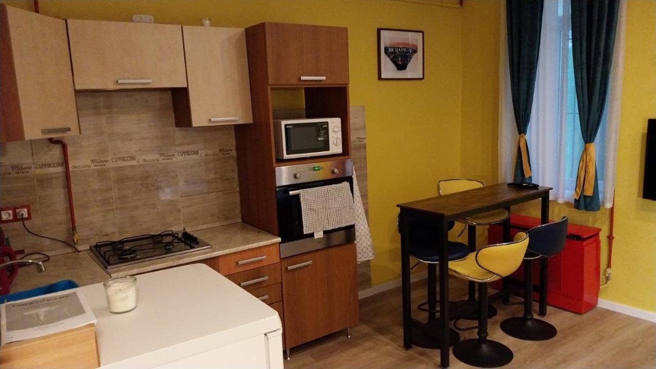 Yellow Blue Apartment Βουδαπέστη Εξωτερικό φωτογραφία
